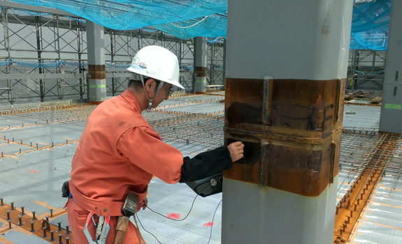 建築鉄骨溶接部検査